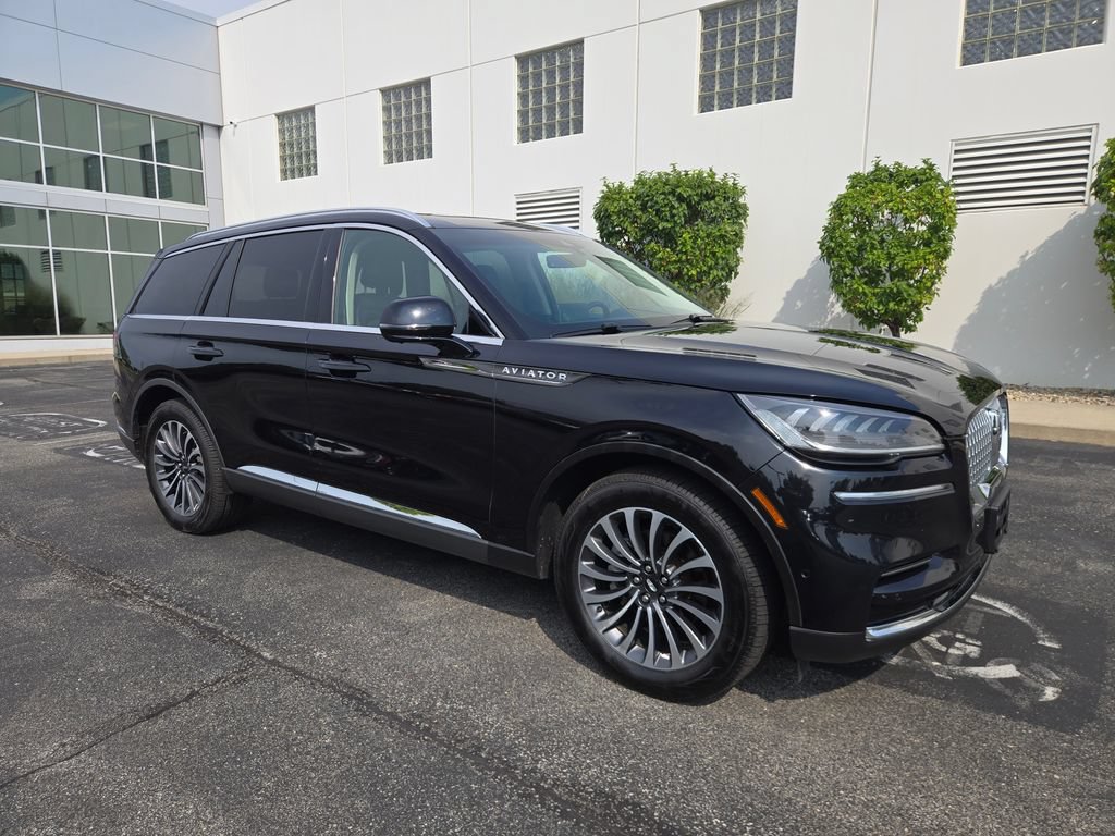 Used 2024 Lincoln Aviator Reserve AWD/4WD image 16