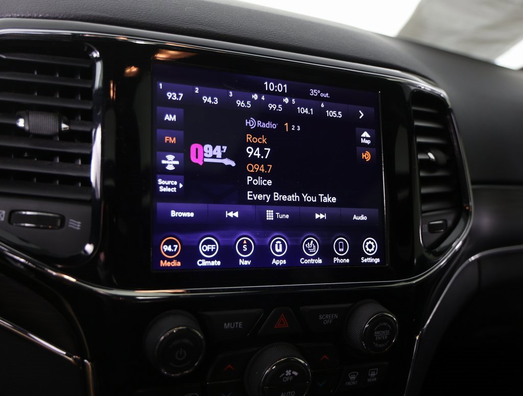 Used 2020 Jeep Grand Cherokee Limited w/ Luxury Group II image 17