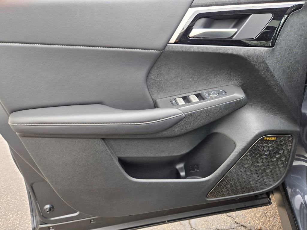 New 2025 Mitsubishi Outlander SE image 20