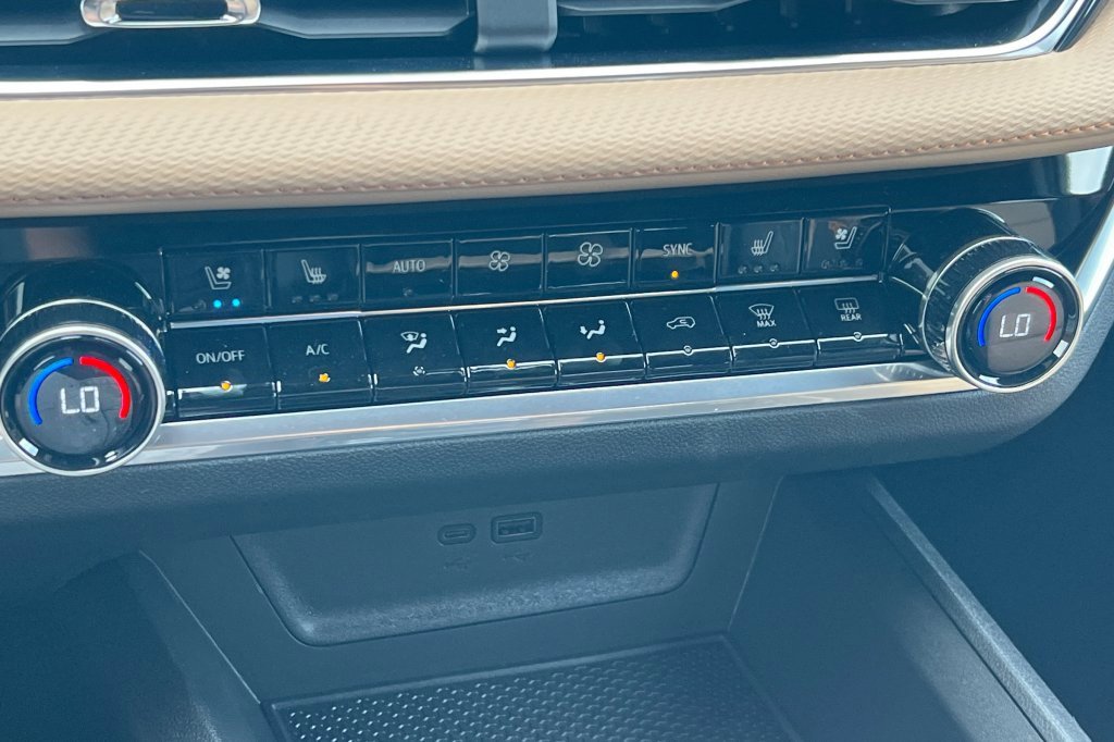 New 2026 Chevrolet Equinox ACTIV w/ Convenience Package III image 18