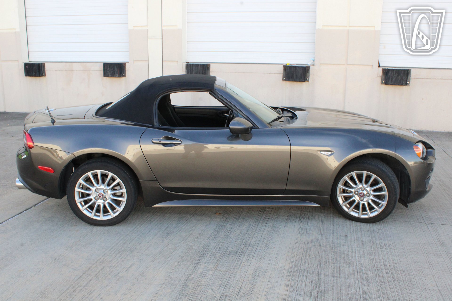 Used 2017 FIAT 124 Spider Classica image 26