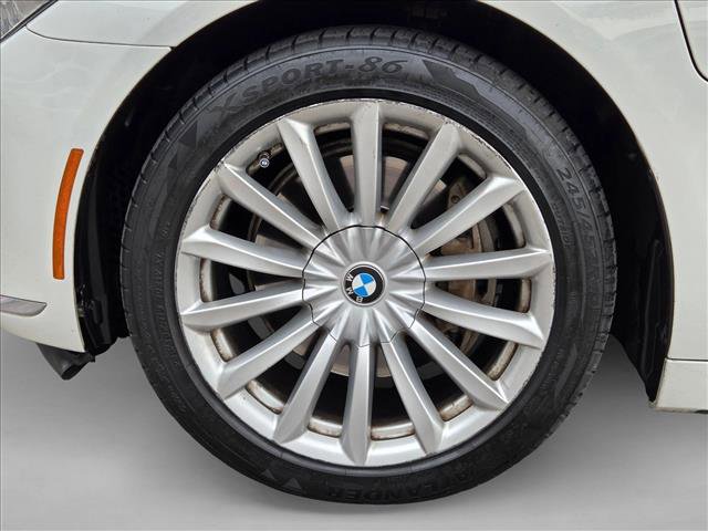 Used 2018 BMW 740e xDrive image 24