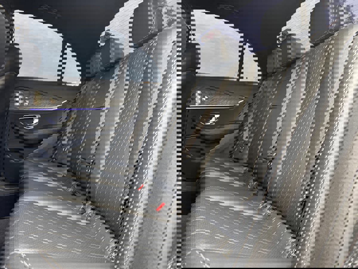 Used 2023 Mercedes-Benz E 350 Sedan image 18