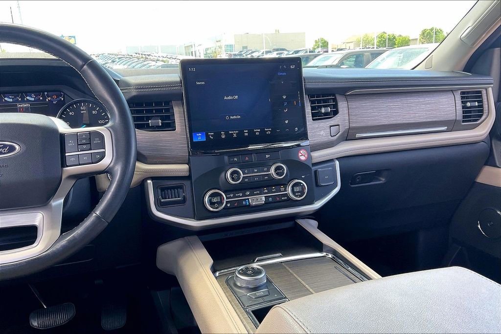 Used 2024 Ford Expedition Limited RWD image 6
