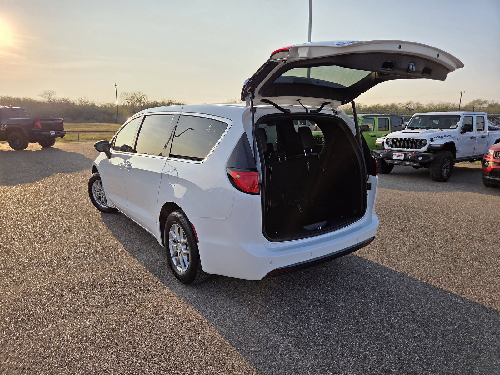 New 2026 Chrysler Voyager LX FWD image 21
