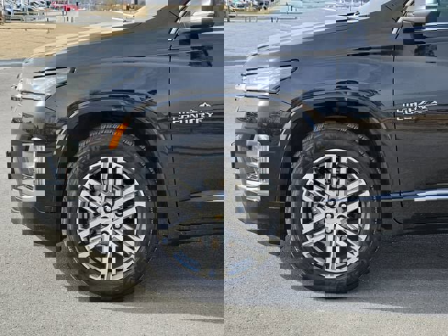 Used 2023 Chevrolet Traverse High Country image 10