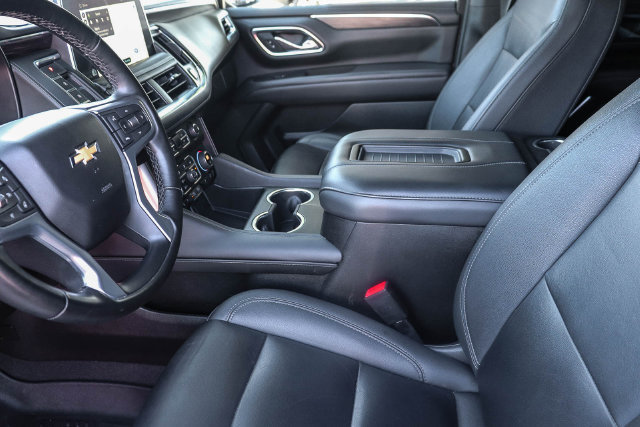 Used 2024 Chevrolet Tahoe LT w/ Luxury Package RWD image 20