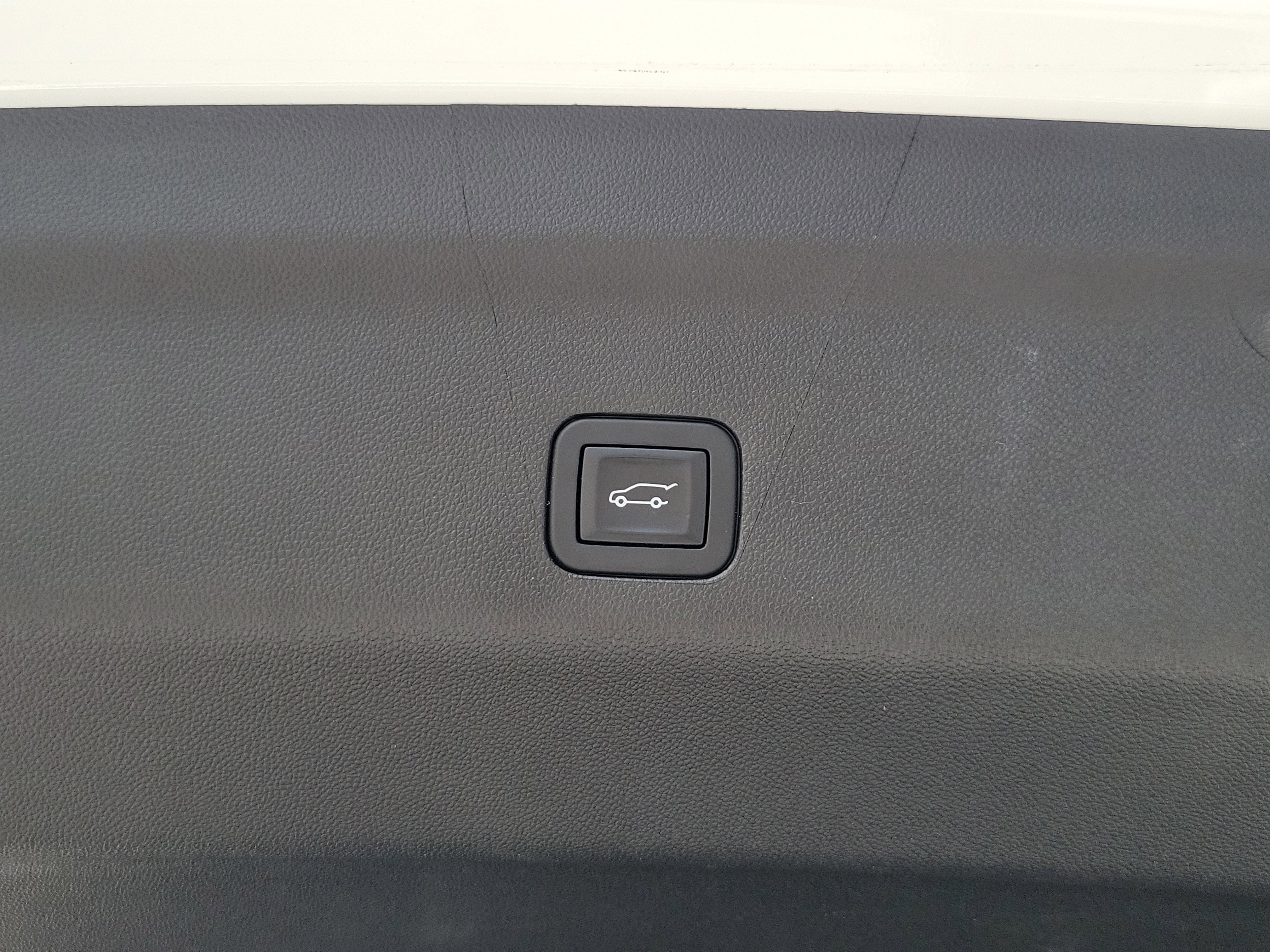 Used 2025 GMC Yukon Elevation w/ LPO, Floor Liner Package AWD/4WD image 17