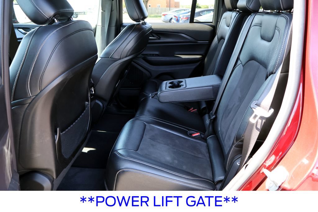 Used 2024 Jeep Grand Cherokee Altitude RWD image 29