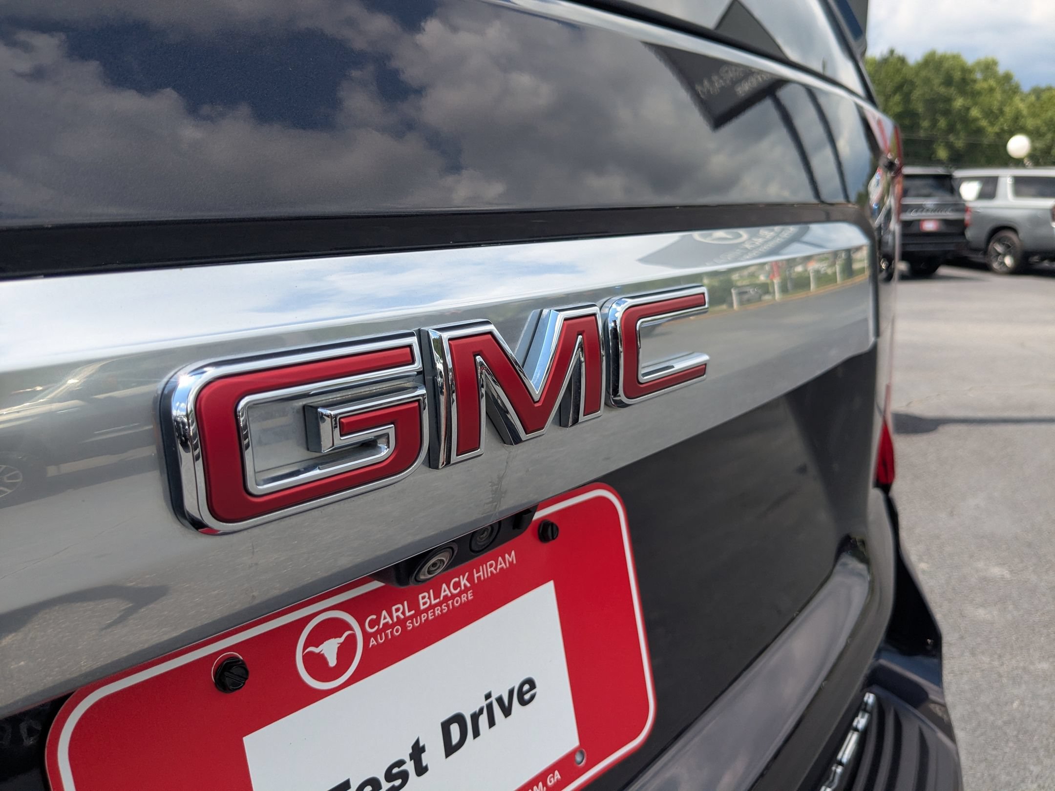 Used 2024 GMC Yukon Denali w/ Advanced Technology Package AWD/4WD image 34