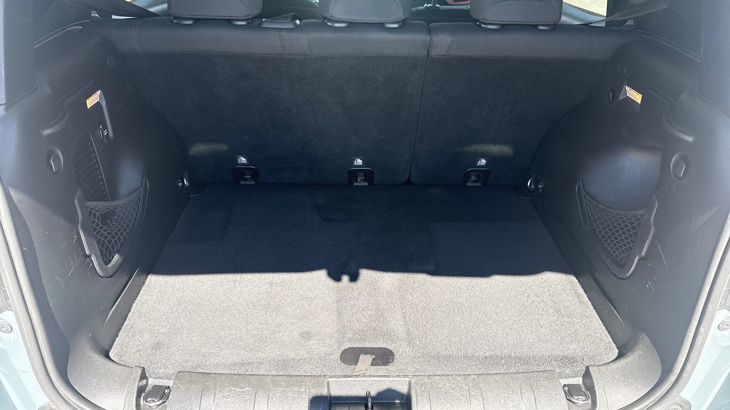 Used 2016 Jeep Renegade Trailhawk AWD/4WD image 13