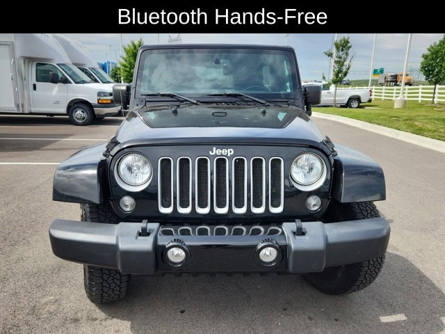 Used 2018 Jeep Wrangler Unlimited Sahara AWD/4WD image 4