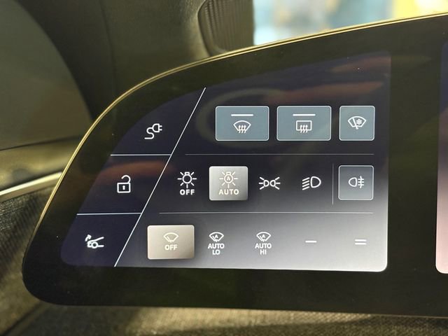 Used 2024 Lucid Air Touring image 15