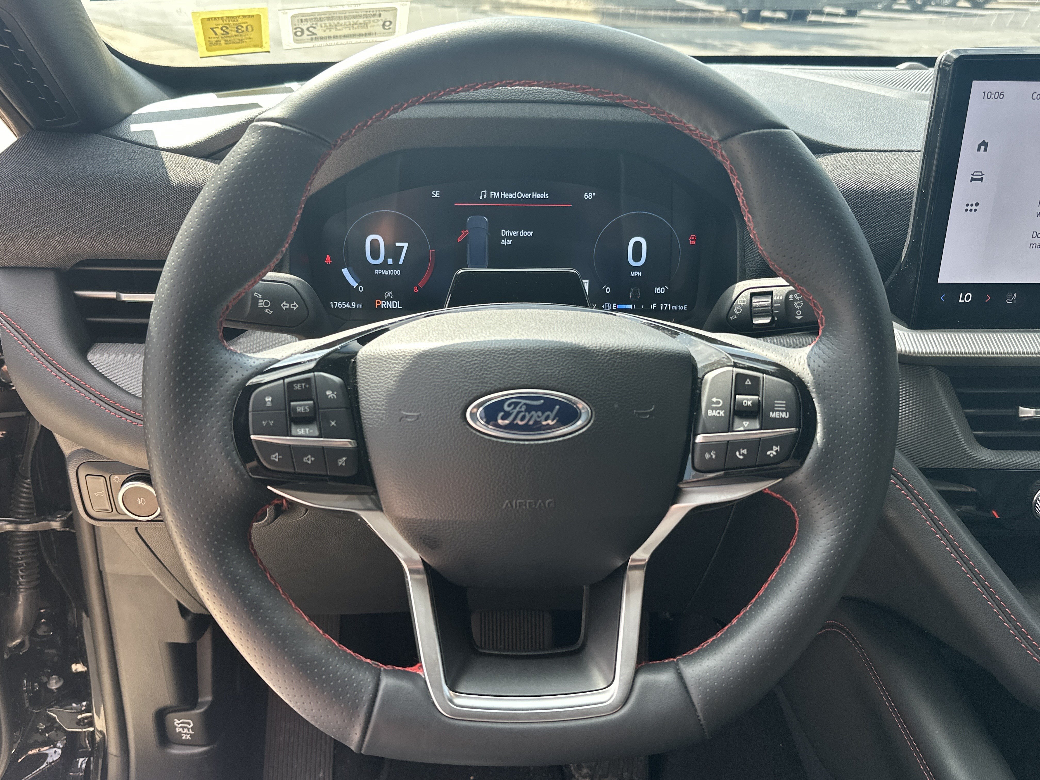 Used 2025 Ford Explorer ST-Line AWD/4WD image 17