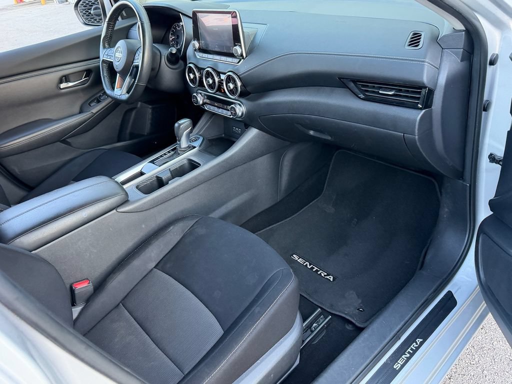 Certified 2021 Nissan Sentra SV FWD image 18