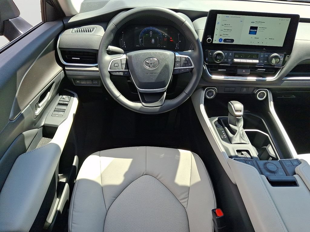 Used 2026 Toyota Grand Highlander AWD image 13