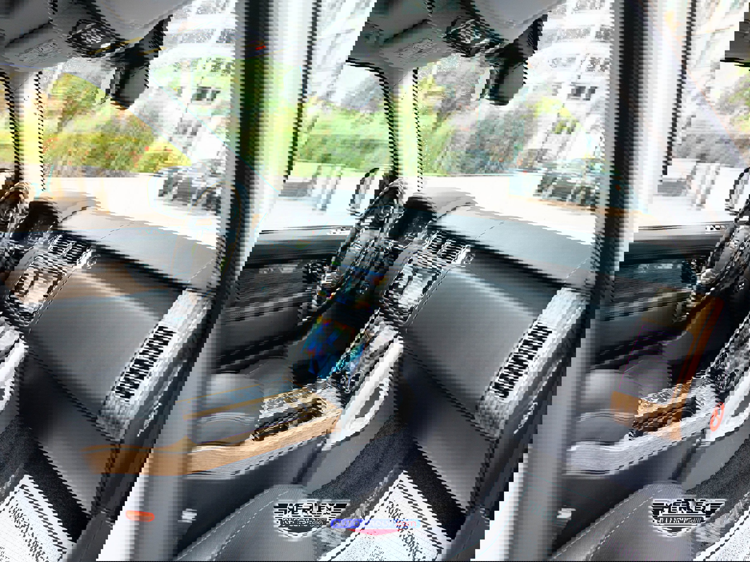 Used 2018 Land Rover Range Rover Long Wheelbase Supercharged image 15