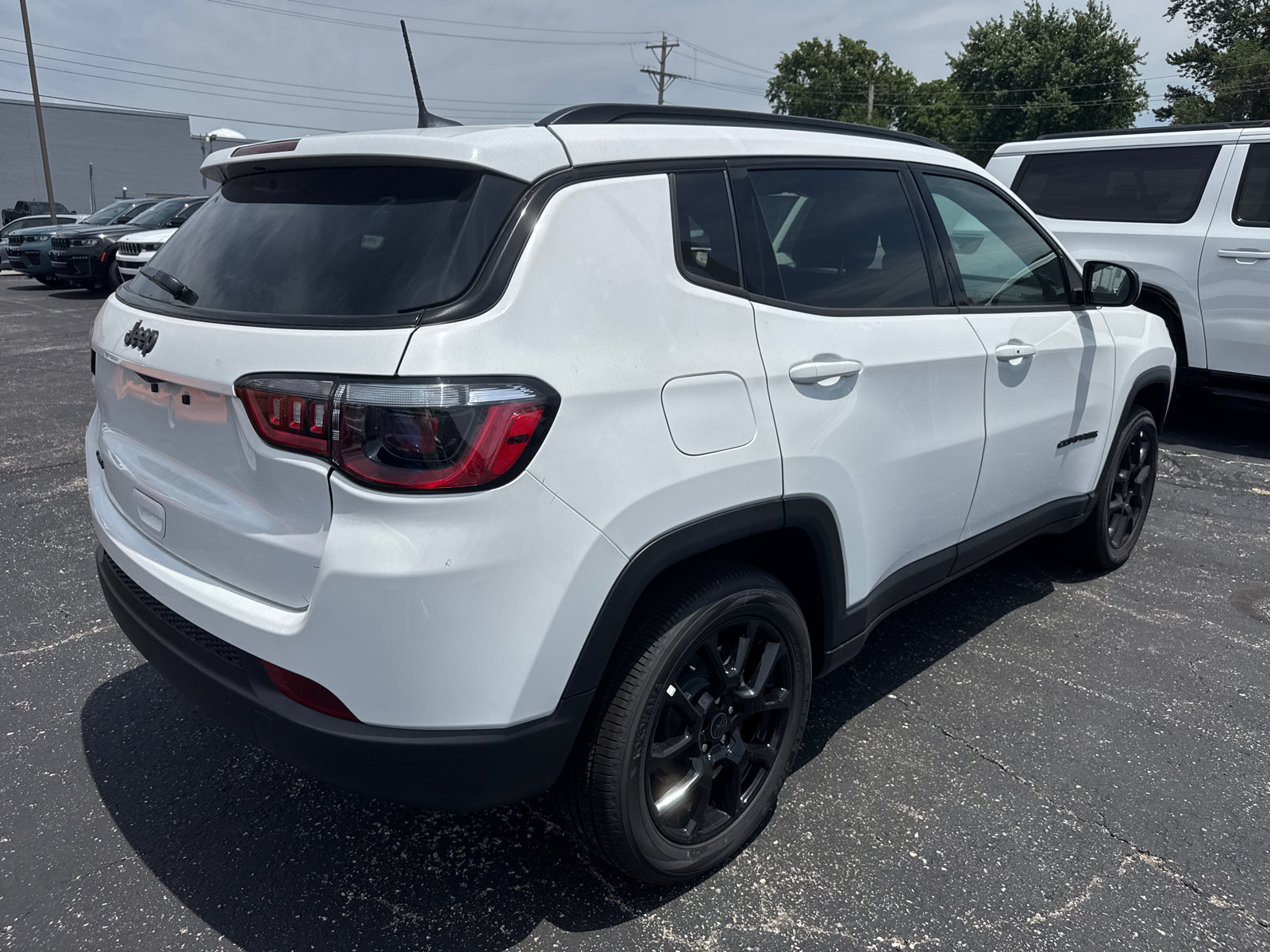 New 2026 Jeep Compass Latitude AWD/4WD image 5