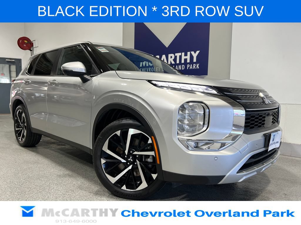 Used 2023 Mitsubishi Outlander SE Black Edition