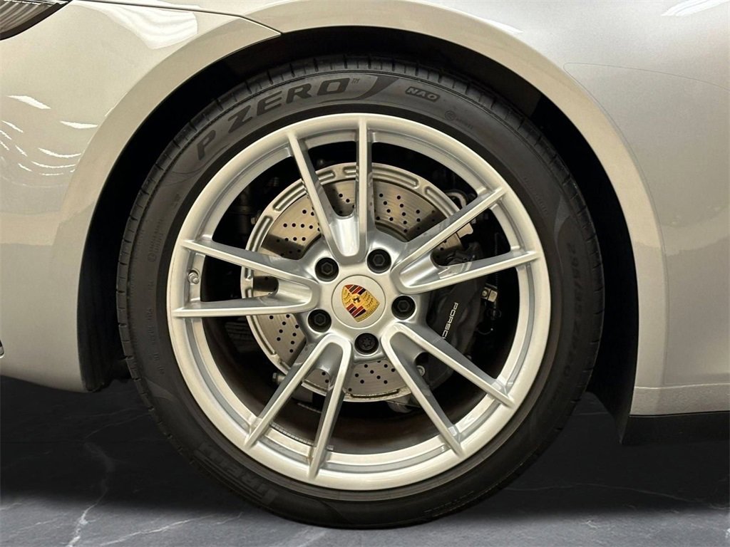Used 2024 Porsche 911 Carrera image 35