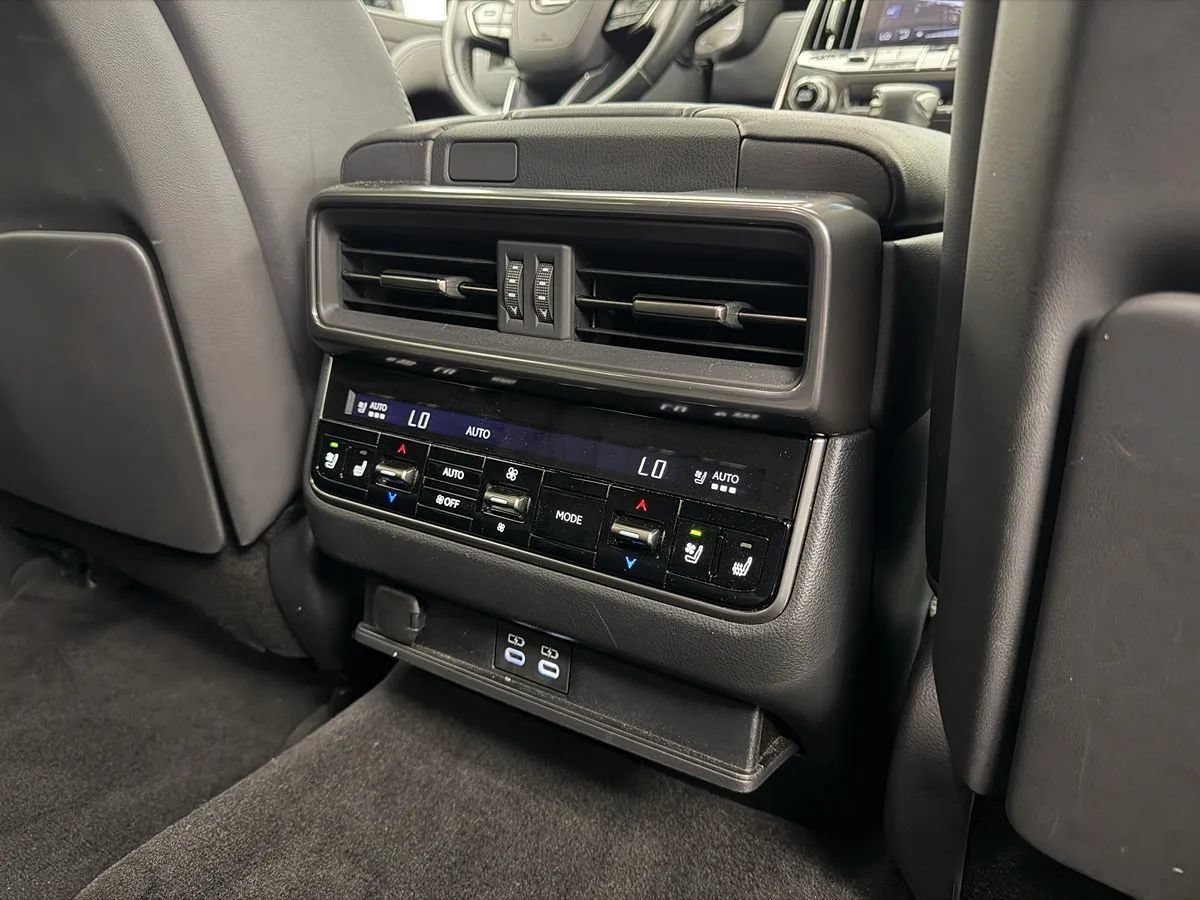 Used 2023 Lexus LX 600 4WD w/ Appearance Package image 40