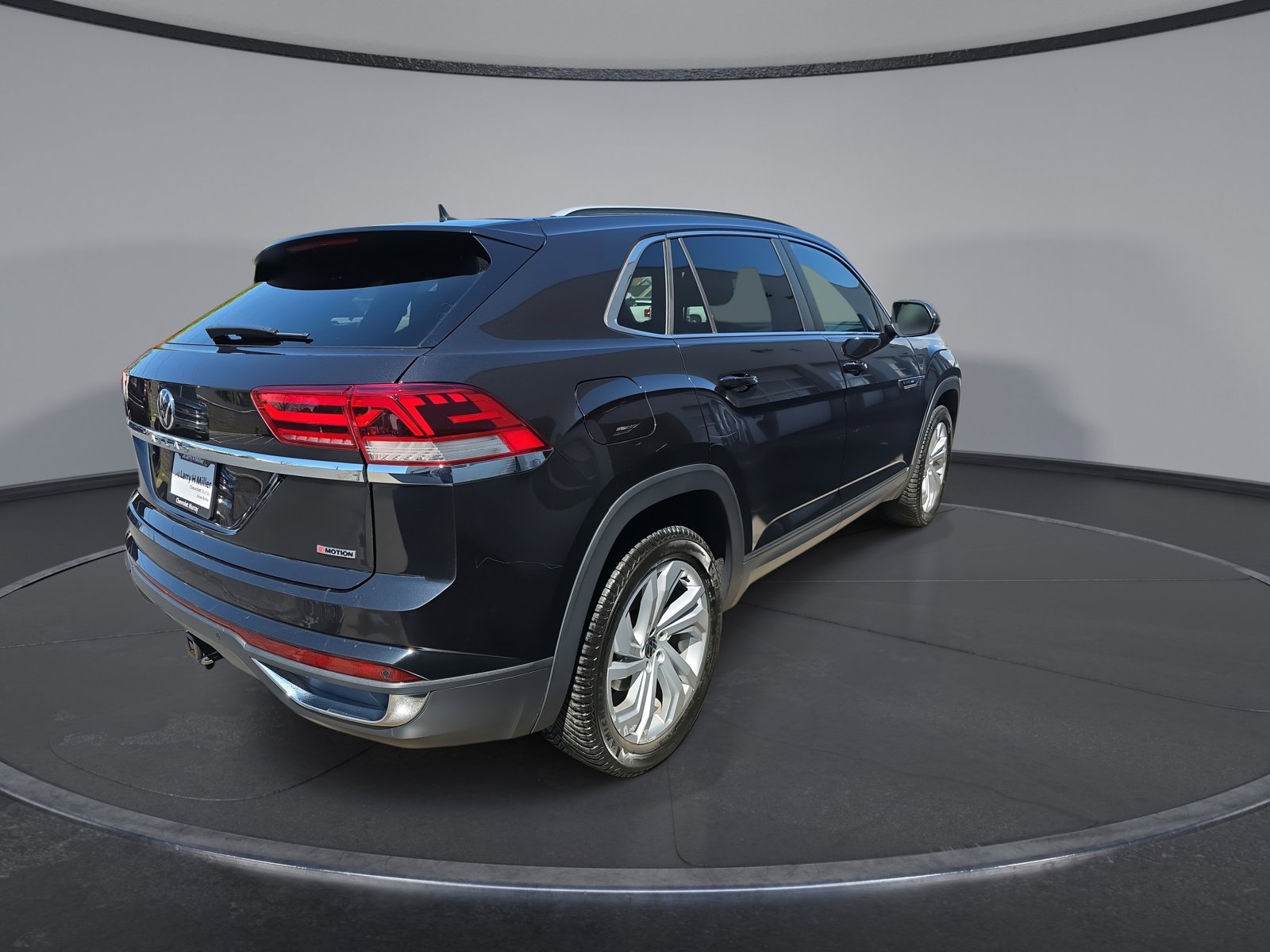 Used 2020 Volkswagen Atlas Cross Sport SEL AWD/4WD image 13