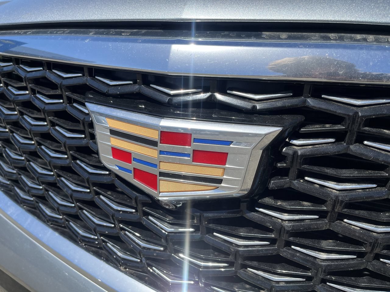 Used 2025 Cadillac XT4 Premium Luxury FWD image 28
