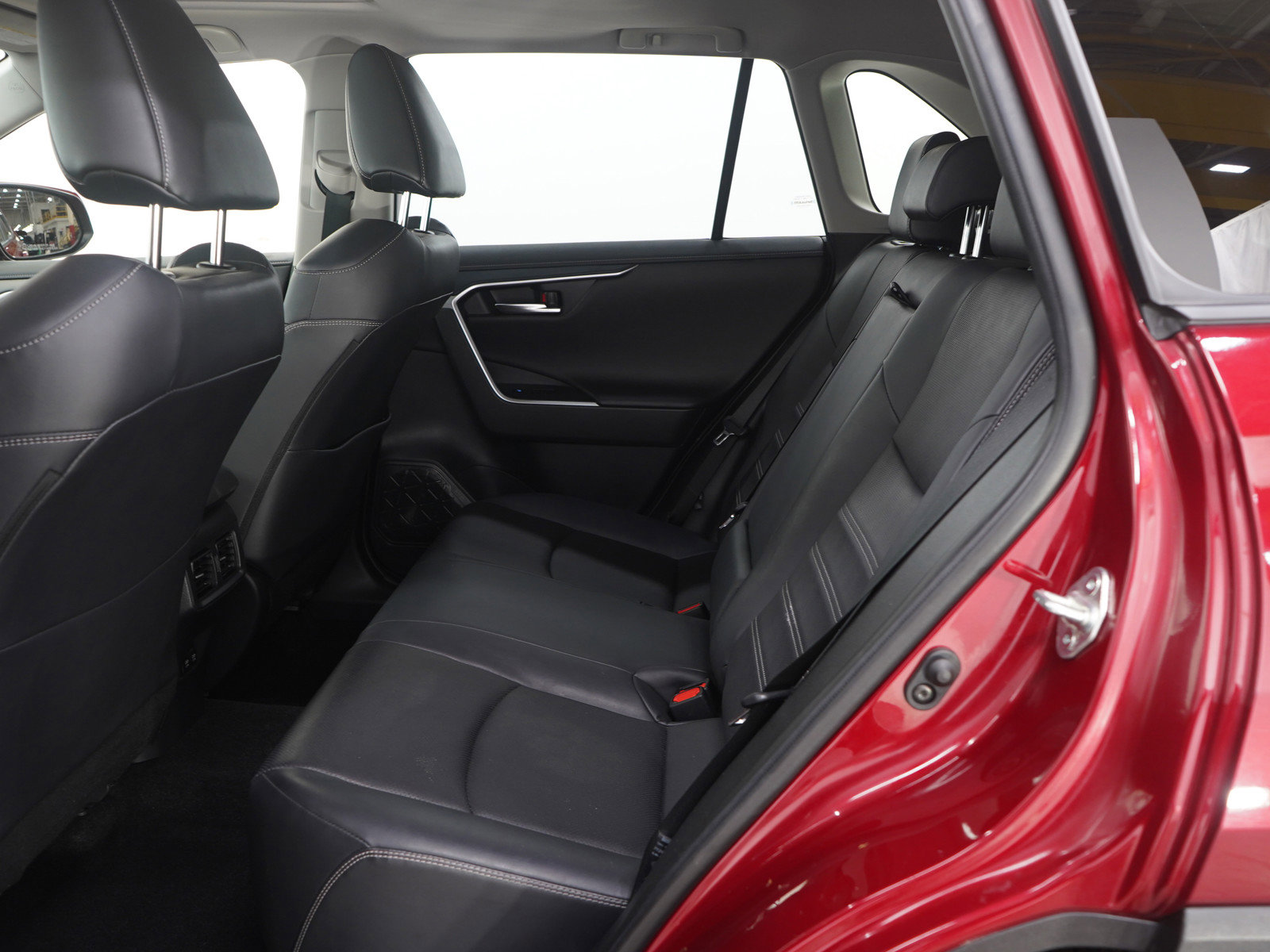 Used 2020 Toyota RAV4 Limited image 14