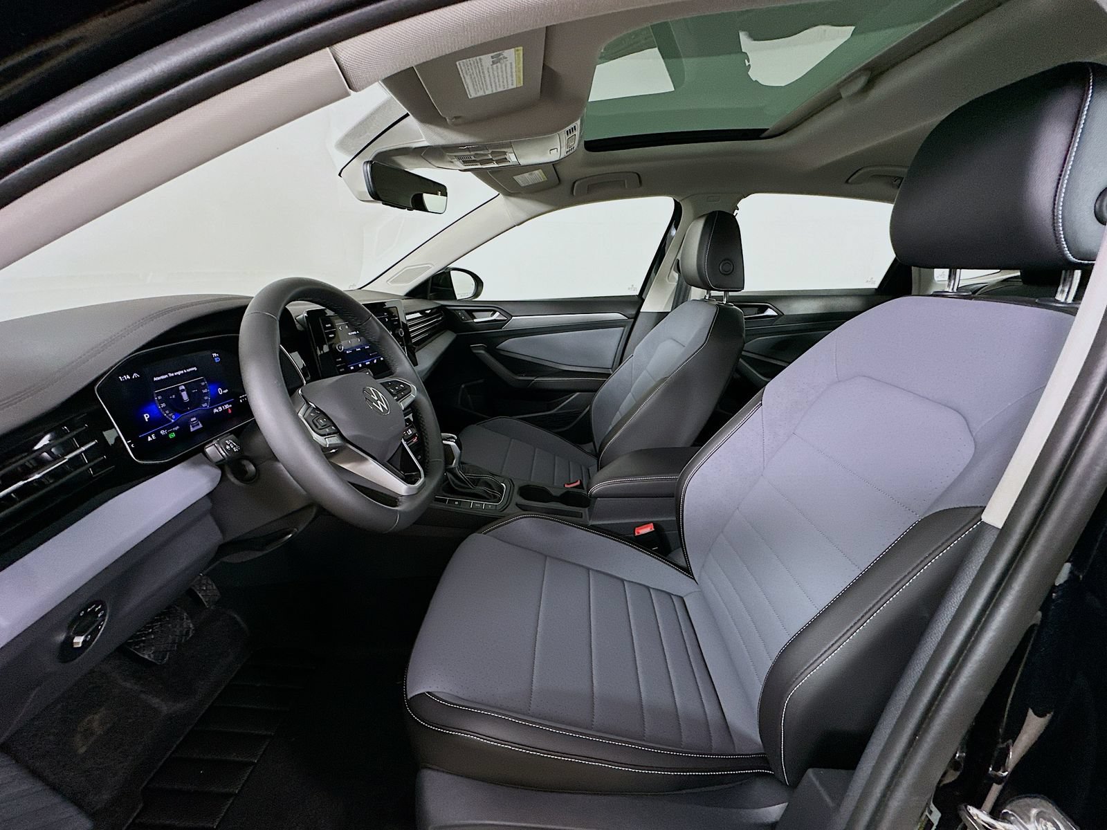 New 2026 Volkswagen Jetta SE FWD image 32