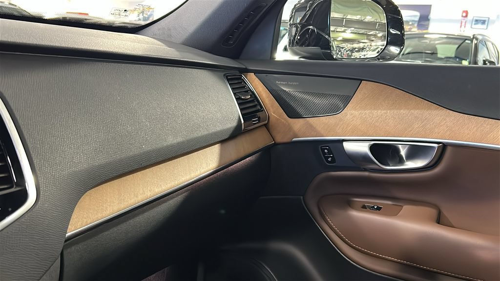 Certified 2023 Volvo XC90 B6 Plus w/ Protection Package Premier AWD/4WD image 19