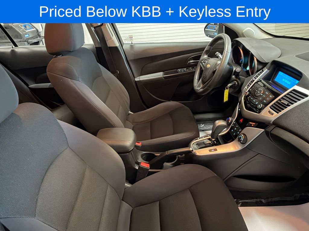 Used 2016 Chevrolet Cruze LT FWD image 18