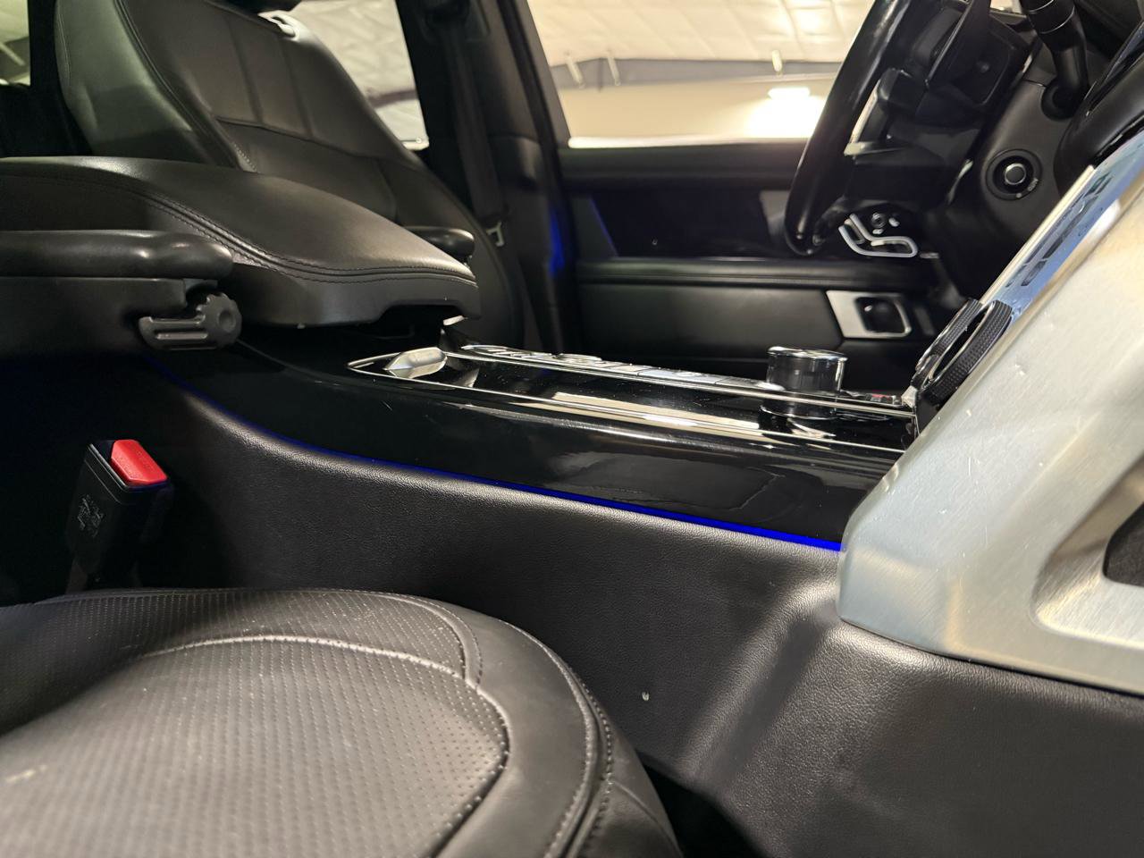Used 2019 Land Rover Range Rover HSE AWD/4WD image 27