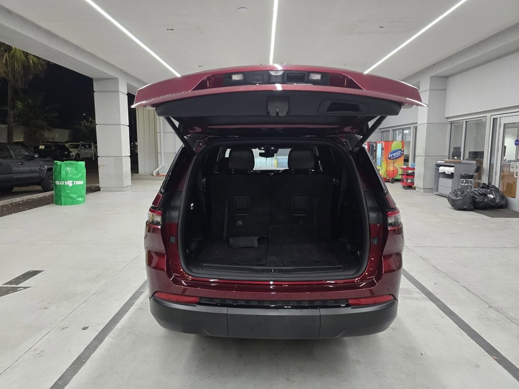 Used 2022 Jeep Grand Cherokee L Laredo image 37