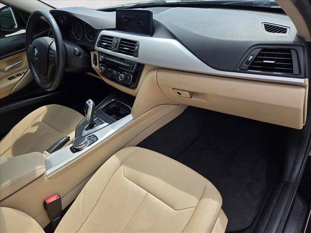 Used 2018 BMW 320i Sedan RWD image 23