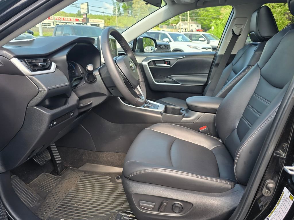 Certified 2023 Toyota RAV4 XLE Premium AWD/4WD image 16