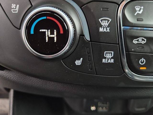 Used 2021 Chevrolet Traverse Premier FWD image 37