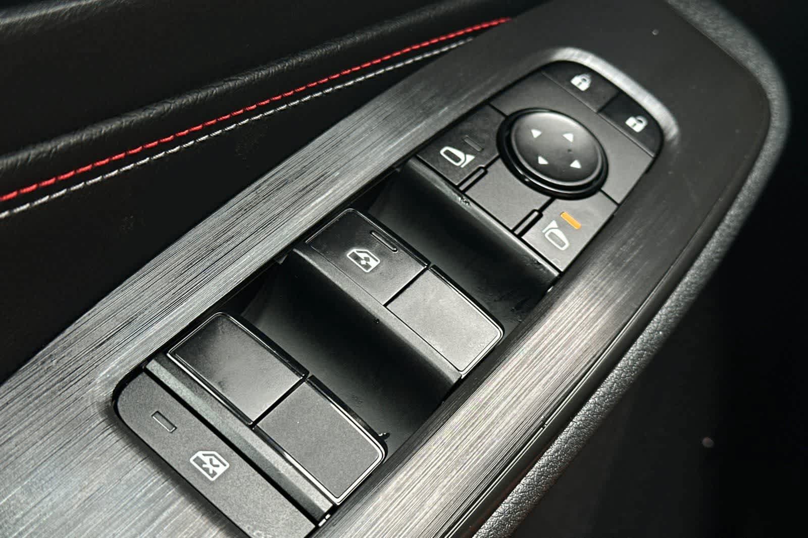 New 2026 Nissan Sentra SR FWD image 14