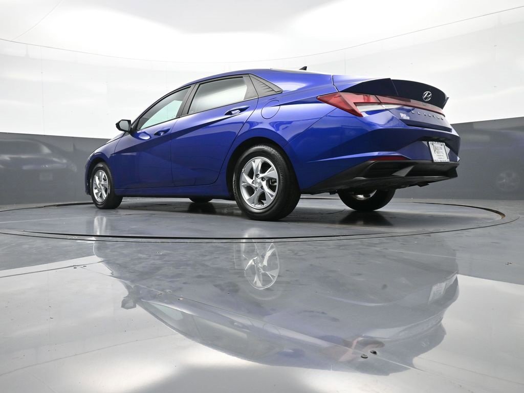 Certified 2023 Hyundai Elantra SE w/ Cargo Package image 31