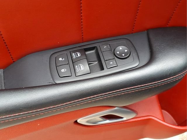 Used 2015 Dodge Challenger R/T Plus RWD image 15