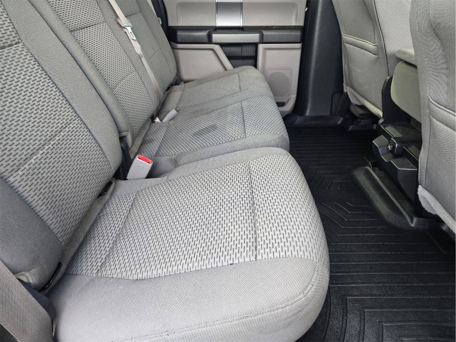 Used 2017 Ford F250 XLT w/ XLT Premium Package AWD/4WD image 31