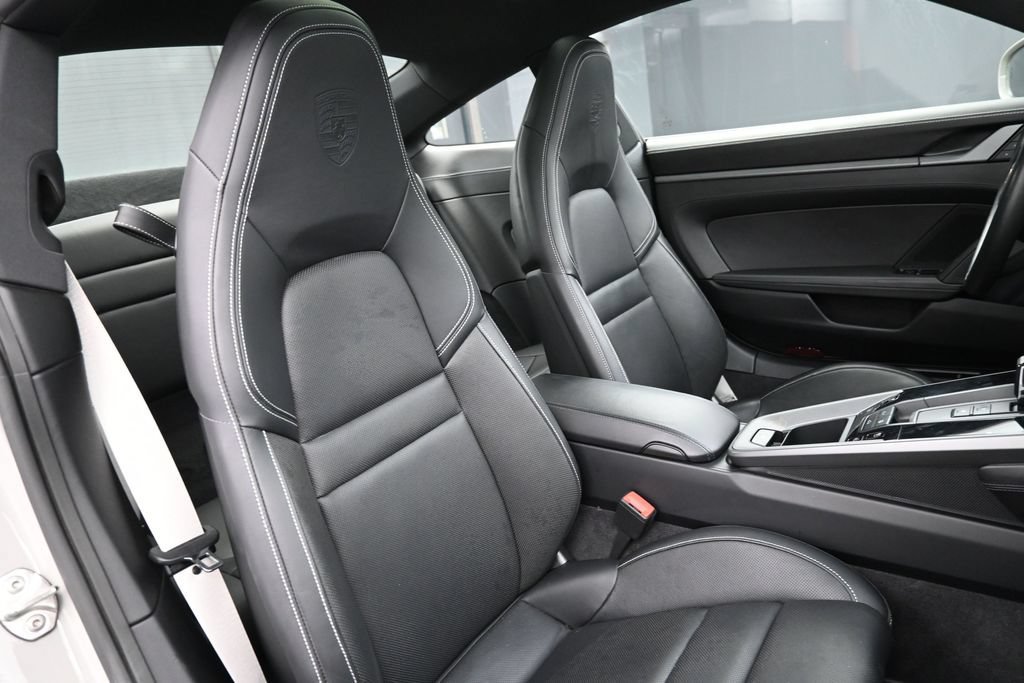 Certified 2022 Porsche 911 Carrera RWD image 30