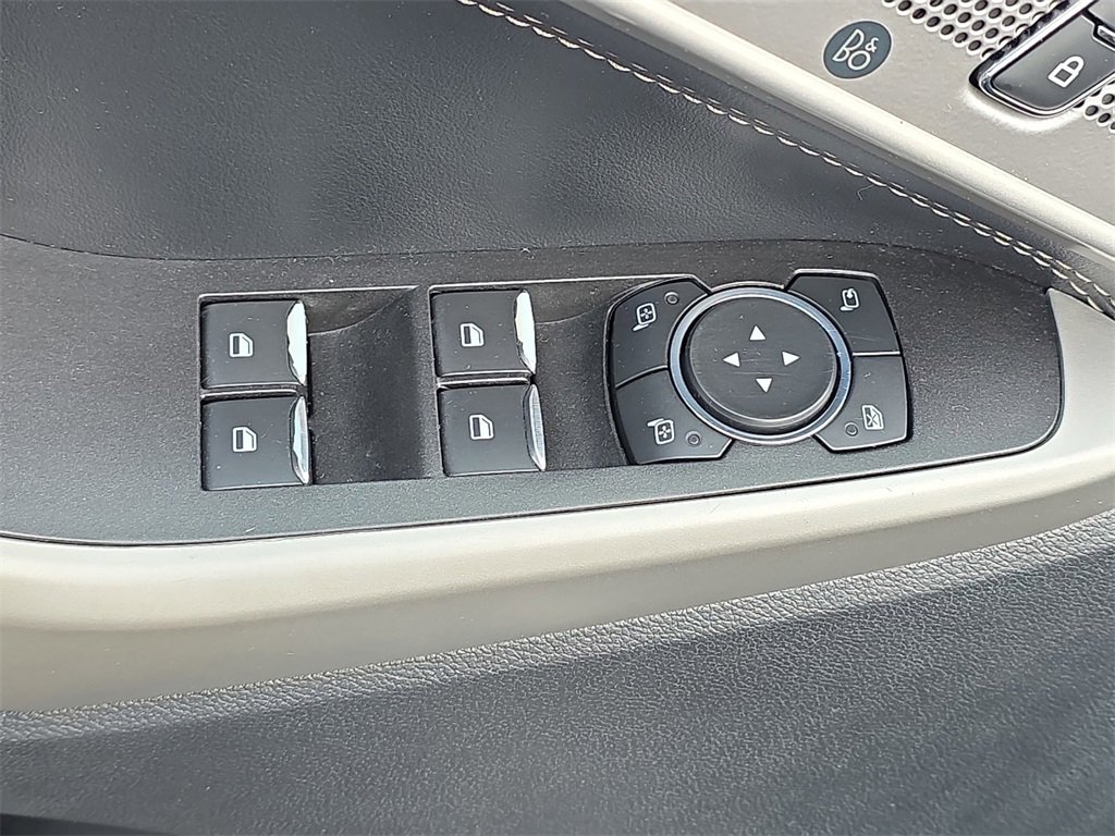 Used 2022 Ford Explorer Limited image 33