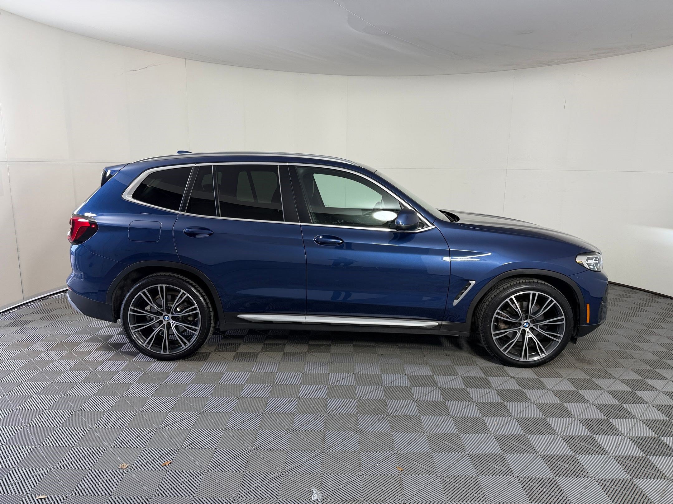 Used 2022 BMW X3 sDrive30i w/ Premium Package 2 RWD image 8