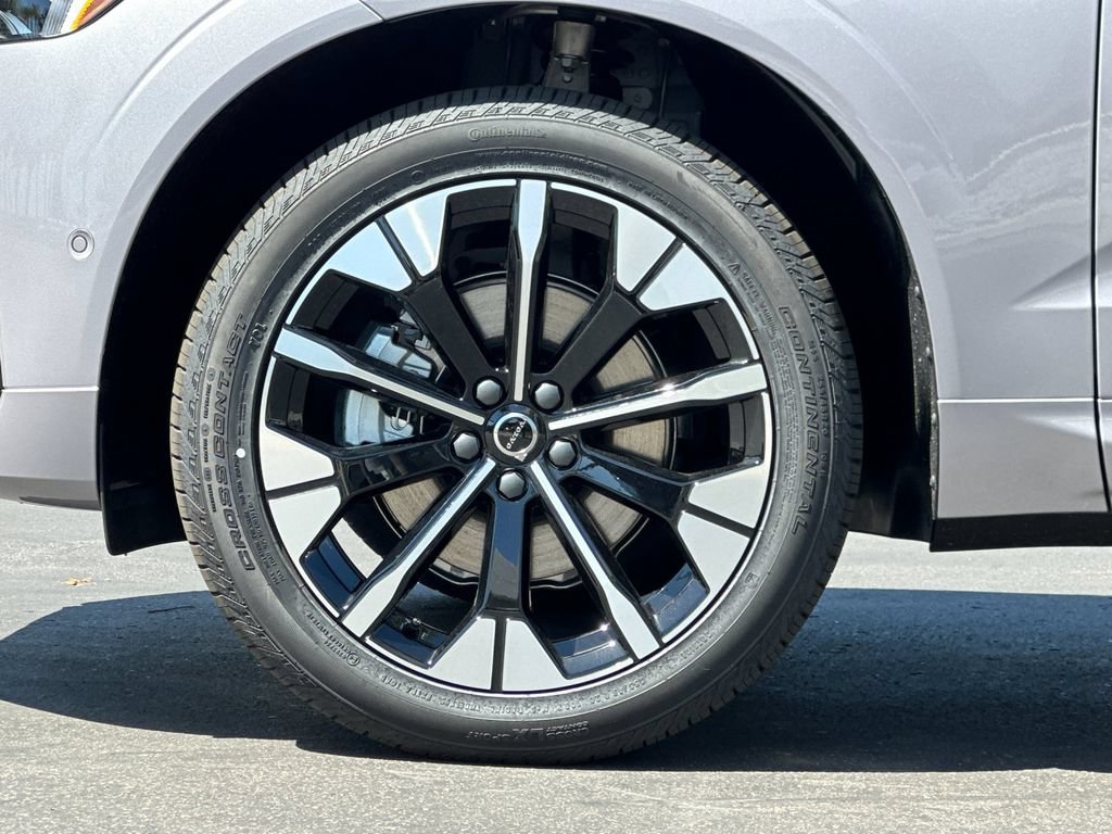 New 2026 Volvo XC60 B5 Plus AWD/4WD image 25