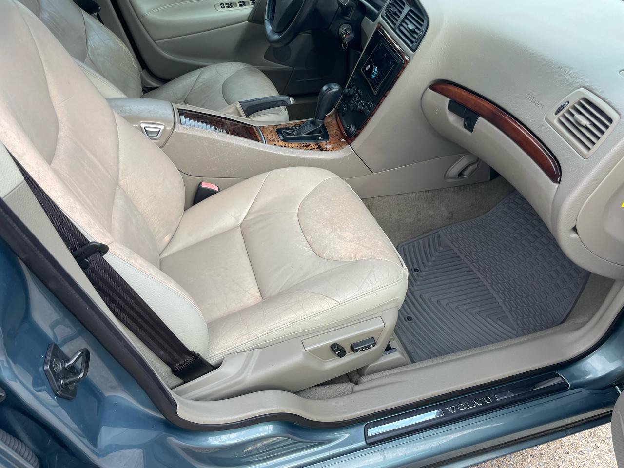 Used 2005 Volvo S60 2.5T FWD image 37