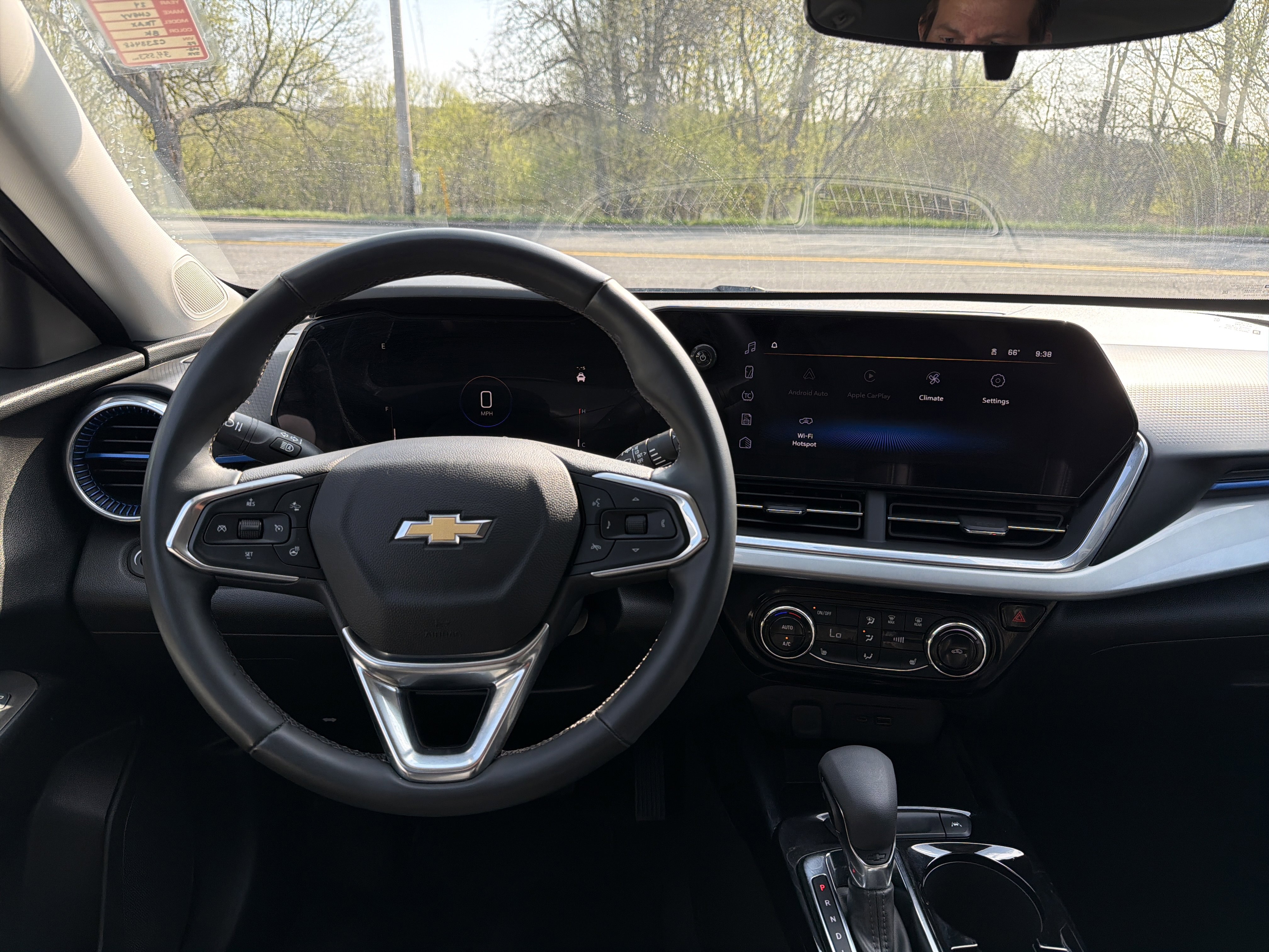 Used 2024 Chevrolet Trax LT w/ Driver Confidence Package FWD image 11