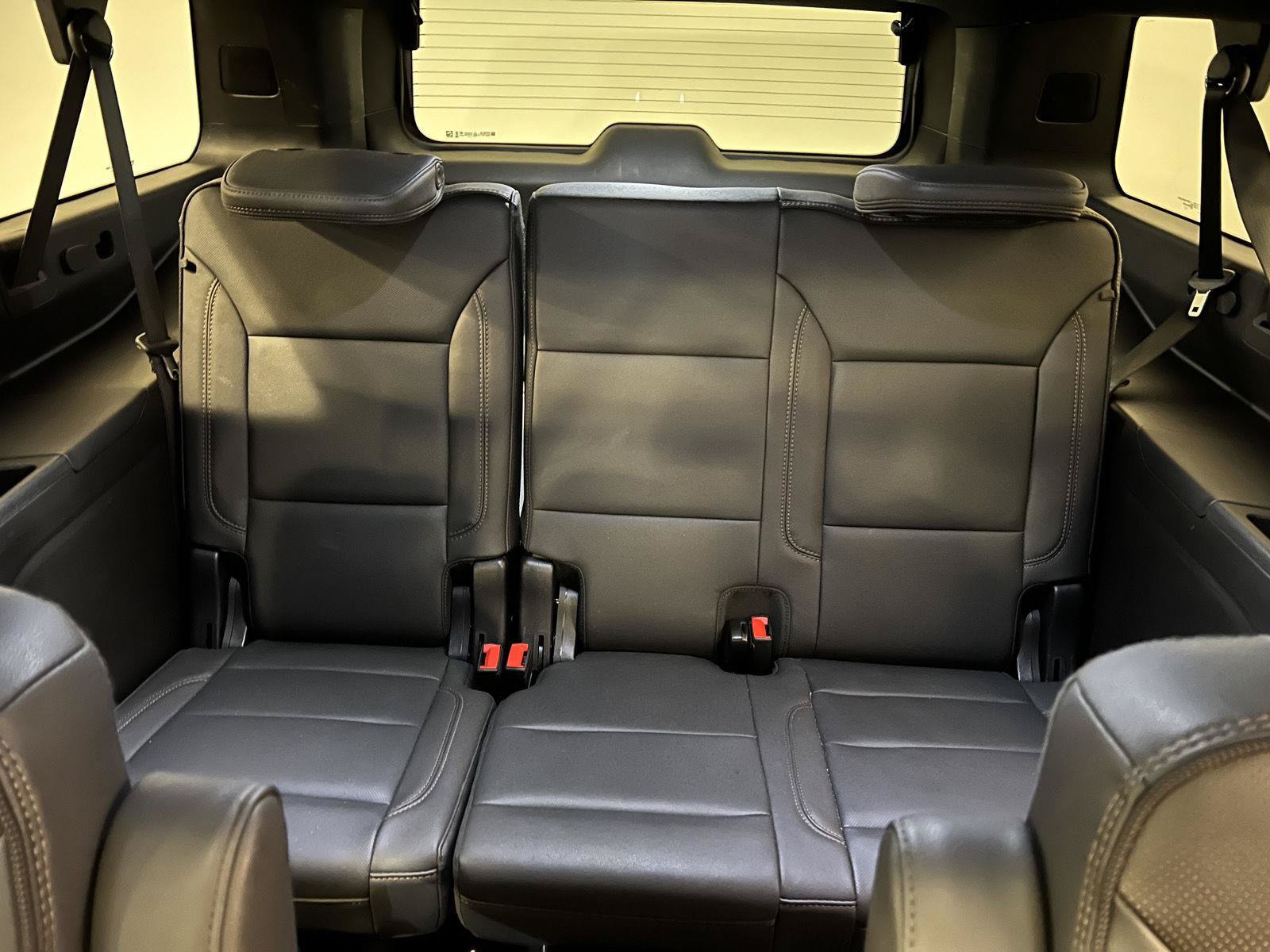 Used 2025 Chevrolet Suburban High Country AWD/4WD image 37