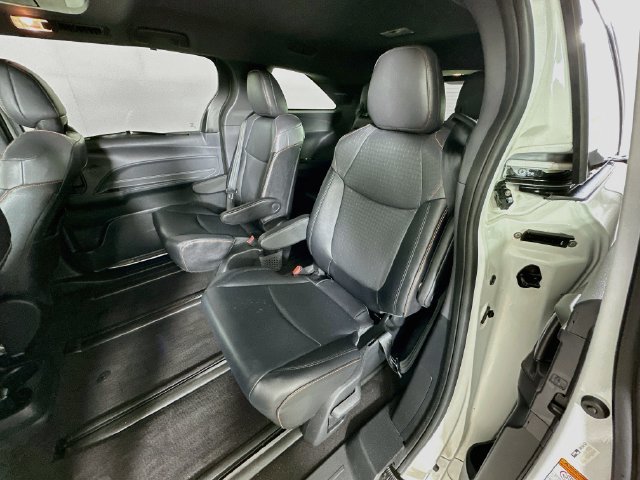 Used 2021 Toyota Sienna XSE w/ XSE Plus Package AWD/4WD image 33
