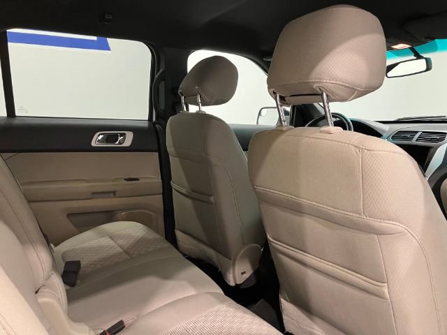 Used 2014 Ford Explorer XLT w/ Equipment Group 201A AWD/4WD image 44