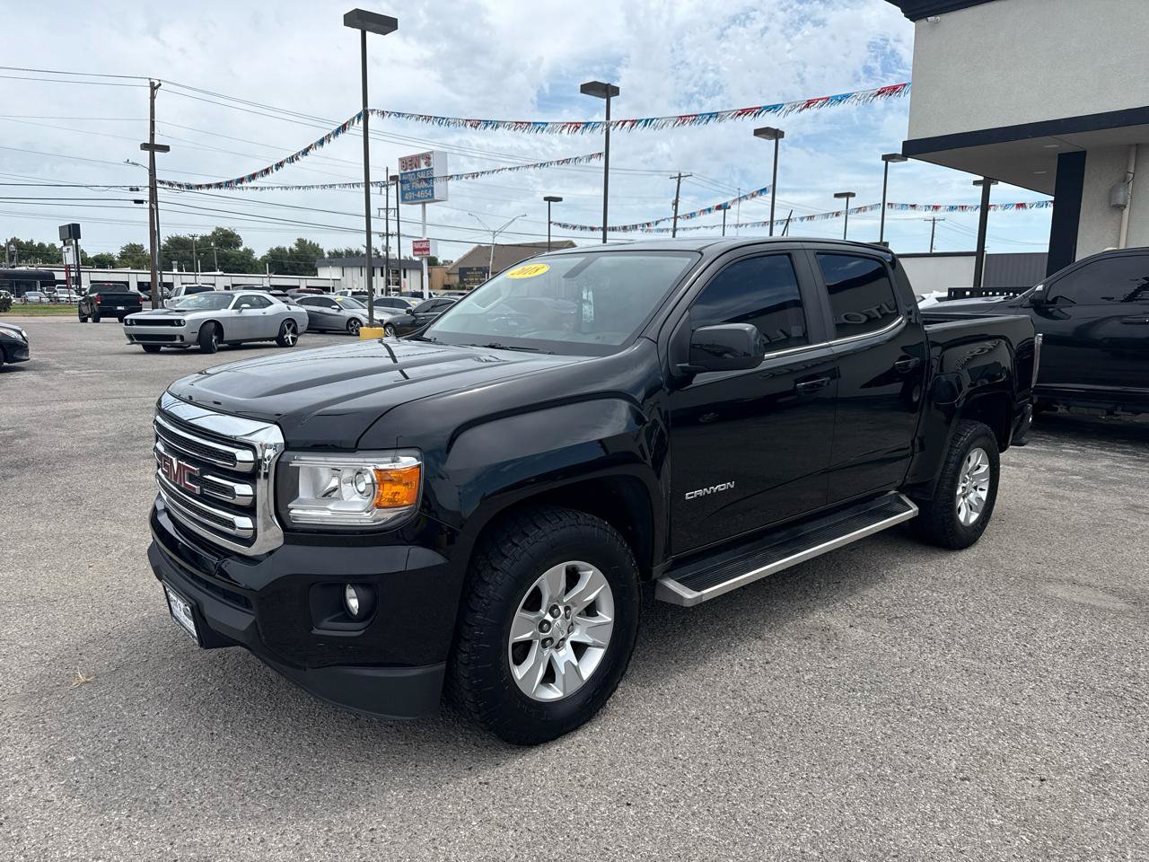Used 2018 GMC Canyon SLE RWD image 2